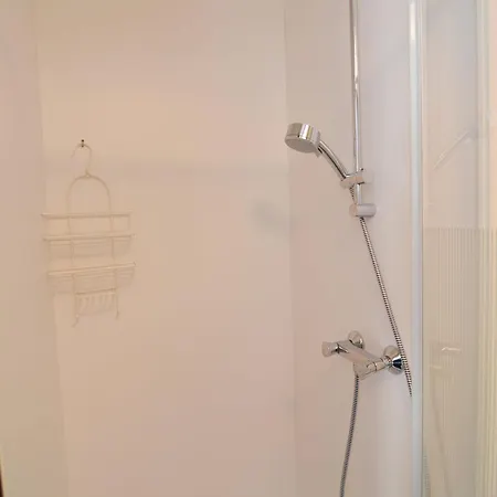 Riverside Retreat With Sauna