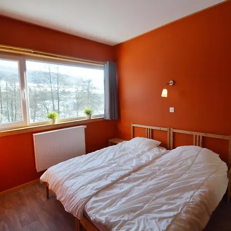 Riverside Retreat With Sauna Vakantiehuis *