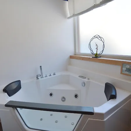 Riverside Retreat With Sauna * Coo