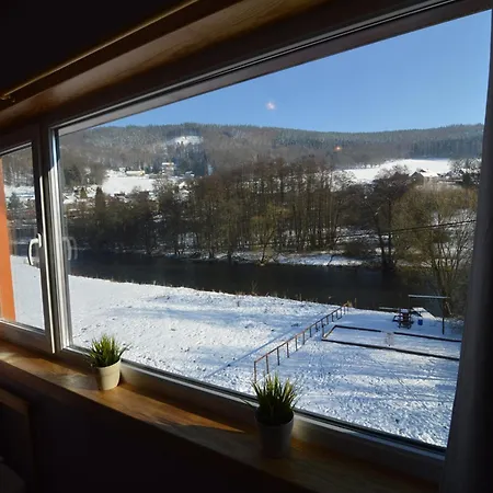 Riverside Retreat With Sauna Coo